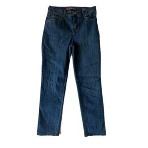 Gloria Vanderbilt 4 Petite Amanda Straight Leg Jeans